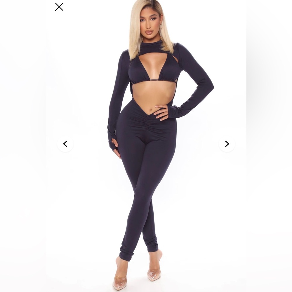 NWT Fashion Nova Get Back To Me Jumpsuit Navy Small